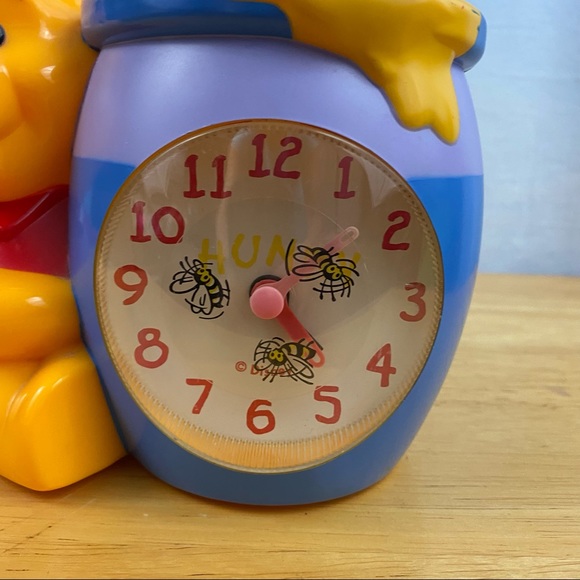 Vintage Disney Winnie The Pooh Honey Pot Clock - Picture 7 of 7